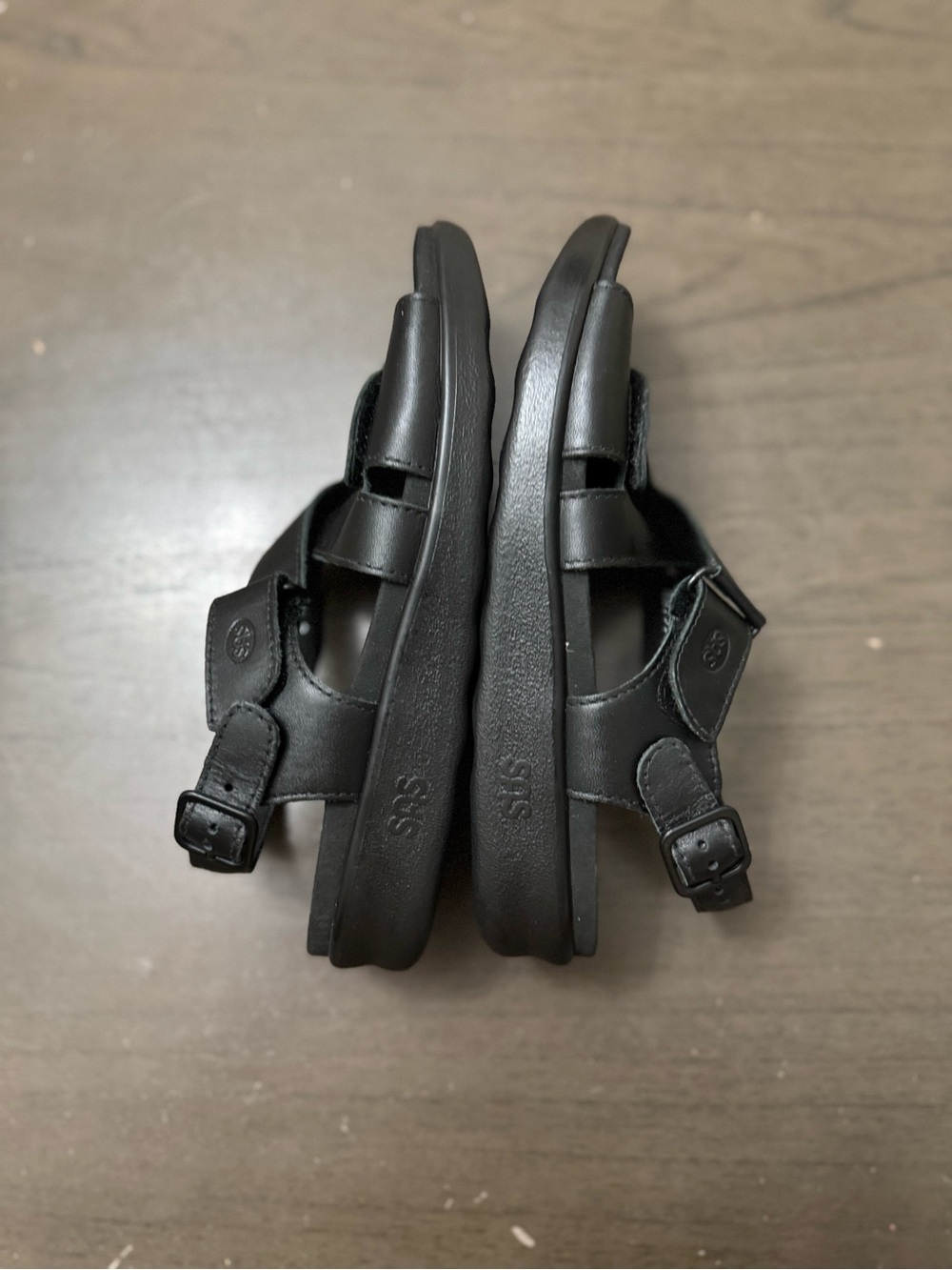 SAS Black Leather Cross-Strap Sandals - Picture 6 of 11